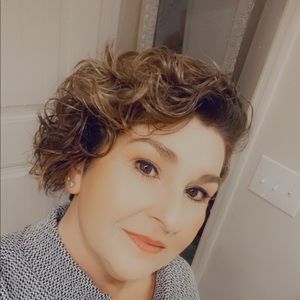 Meet your Posher, Teresa